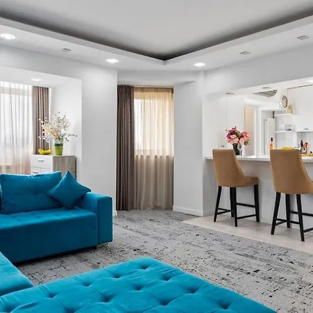 Panoramic Unirii Square