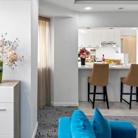 Panoramic Unirii Square Apartmán *